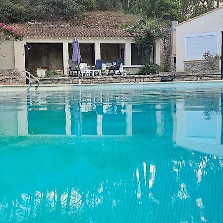 Hotel Le Robinson Beaucaire  Esterno foto